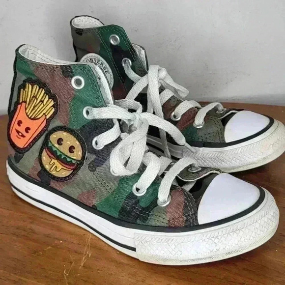 Converse  Camo Burger Fries Skate Shoes Lace Up Sneakers Kids Size 12 - Picture 1 of 12
